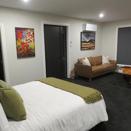 Broadwater Farm Accommodation Miranda Esterno foto